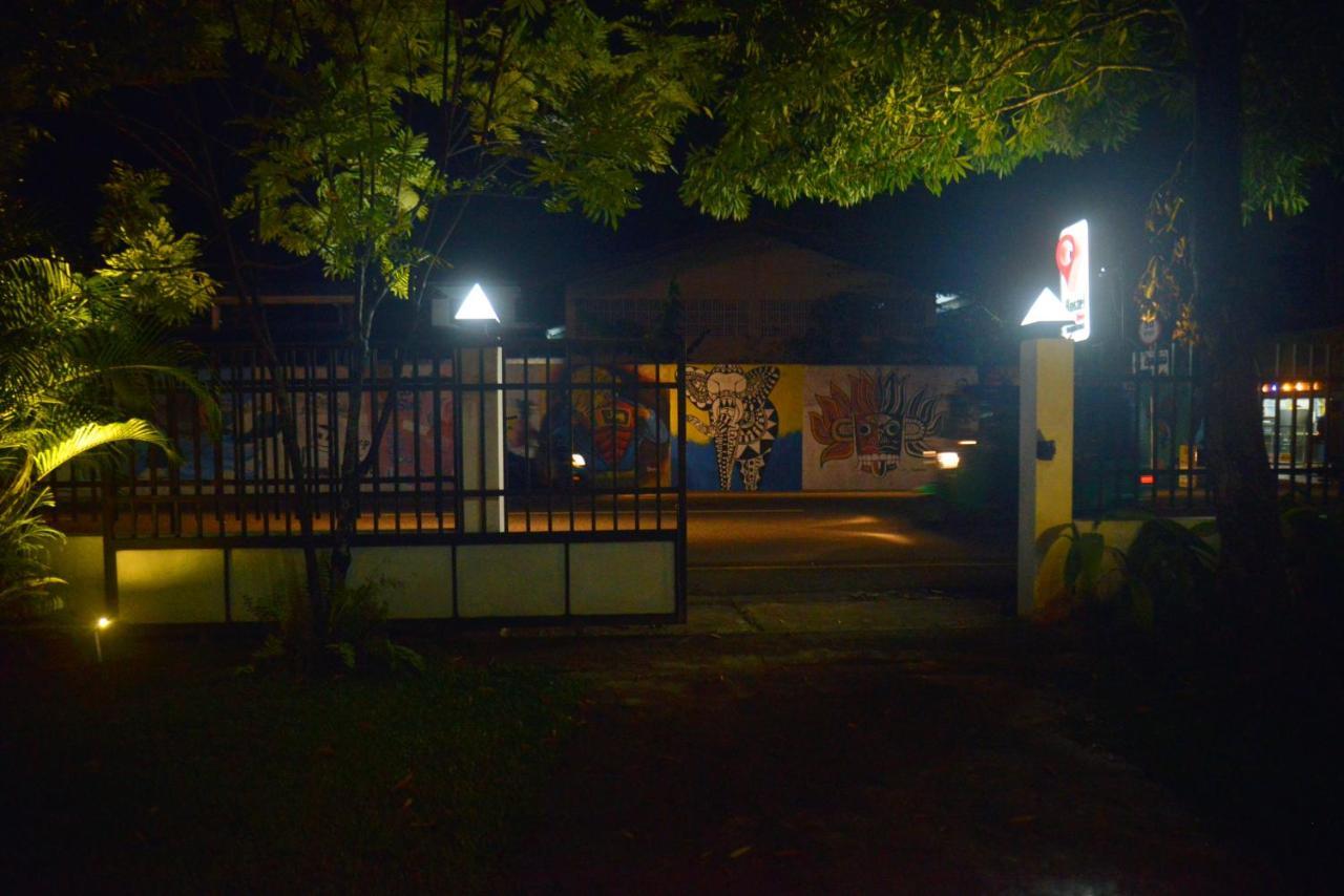 Hostel Mon Reve, Unawatuna Buitenkant foto